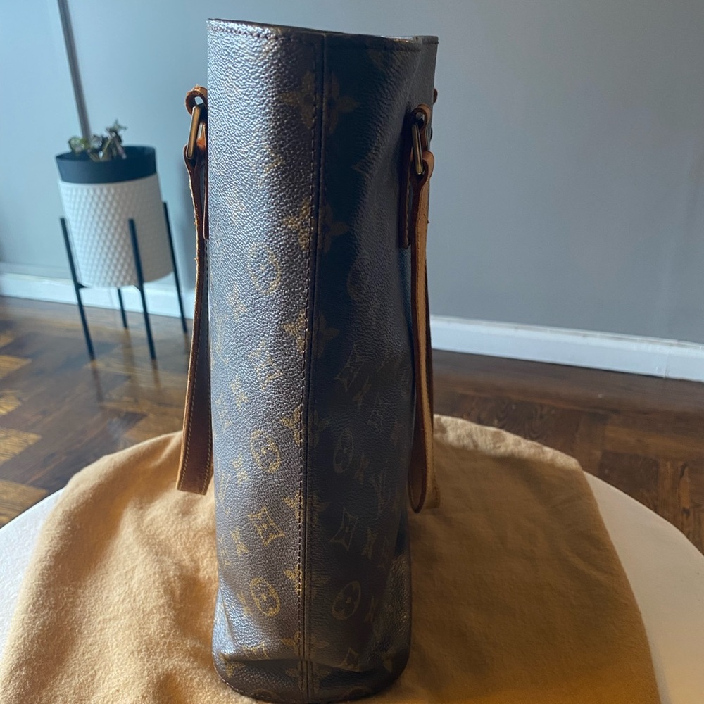 Louis Vuitton Monogram bag - Picture 2 of 8